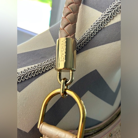 Gianni Versace - Special Edition - Couture Powder Pink Ostrich Leather Handbag - Picture 3 of 11